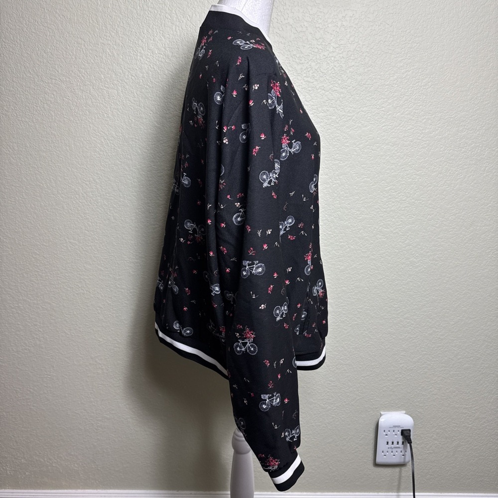 Torrid Women's Jacket Size 1 (1X) Full Zip Black Floral Bicycles Crepe Bomber - Picture 2 of 7
